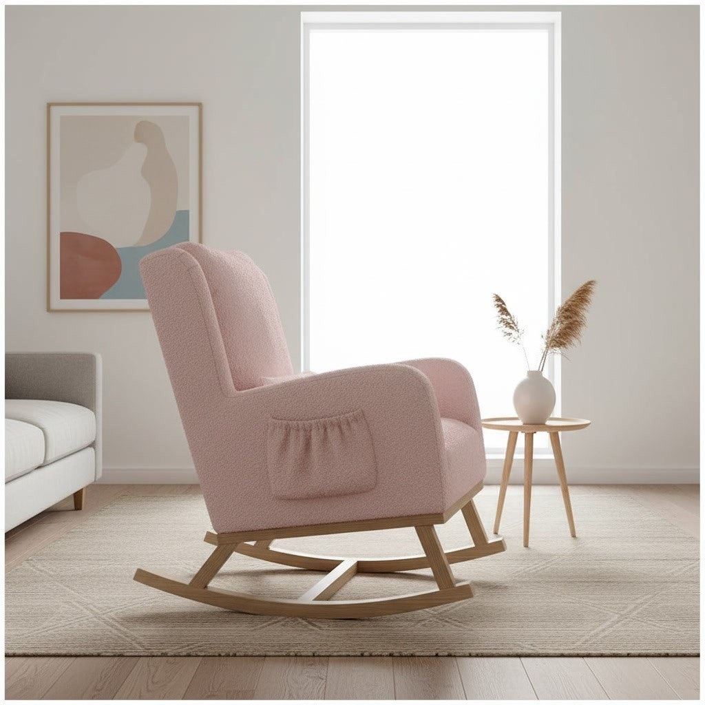 Fauteuil à Bascule Moderne en Tissu Teddy rose teddy dans un salon scandinave lumineux